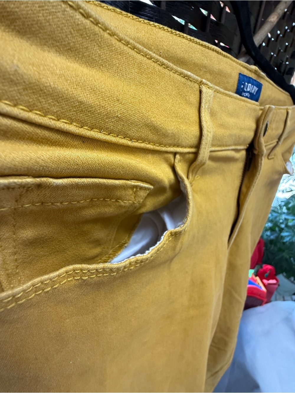 Old Navy Women’s Mustard Skinny Jeans - Picture 5 of 9